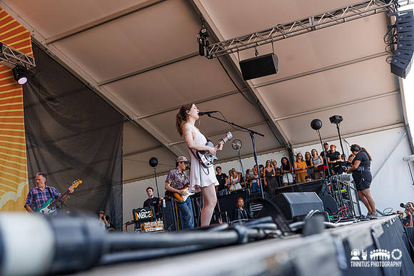 Lizzy McAlpine in concert