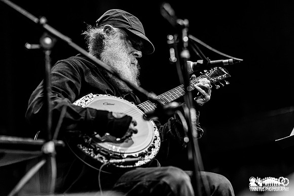 Daniel Higgs in concert