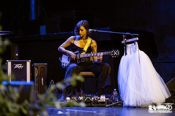 Nora Mal in concert