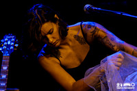 Nora Mal in concert