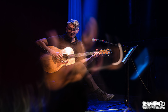 Shane Parish in concert