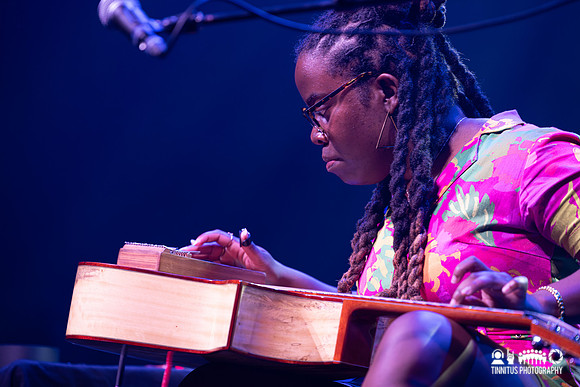 Yasmin Wiliams  in concert