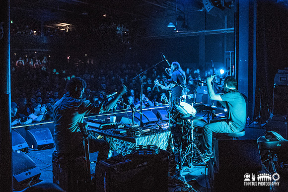 Om in concert