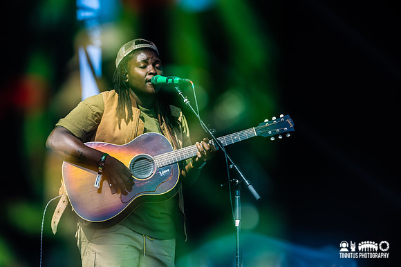 Joy Oladokun in concert