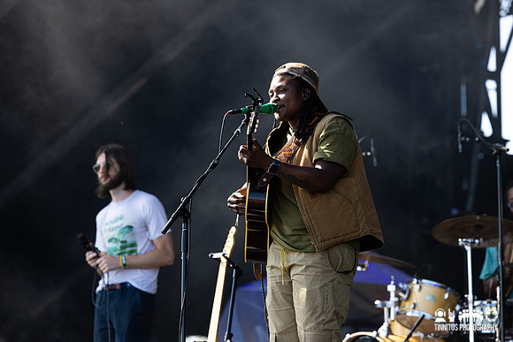 Joy Oladokun in concert