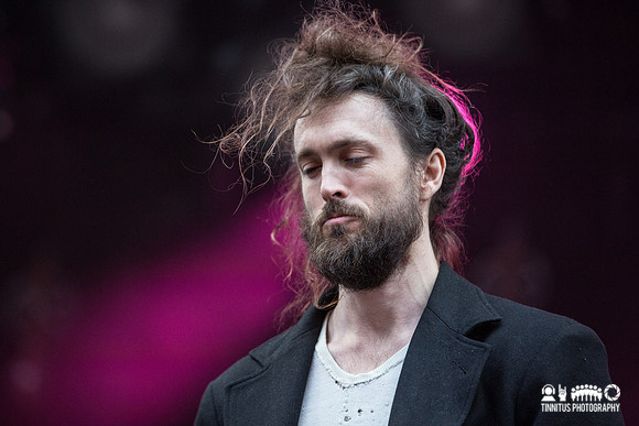 Edward Sharpe and the Magnetic Zeroes in concert