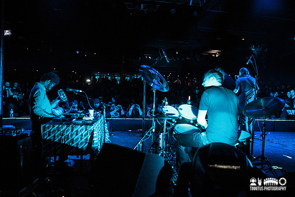 Om in concert