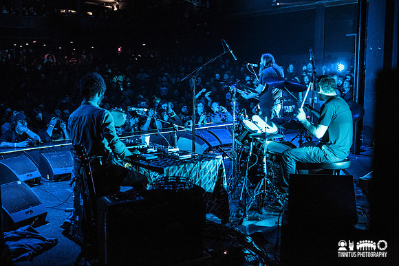Om in concert