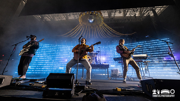 Milky Chance in concert