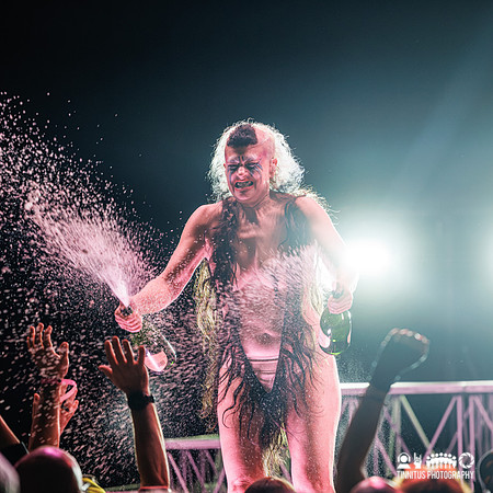 Peaches in concert