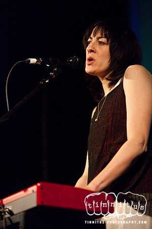 Damon and Naomi in concert, with Michio Kurihara