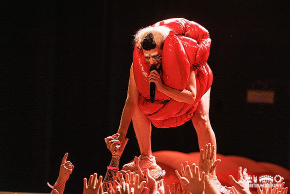 Peaches in concert