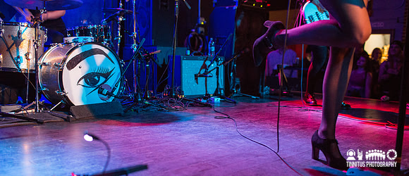Dum Dum Girls in concert
