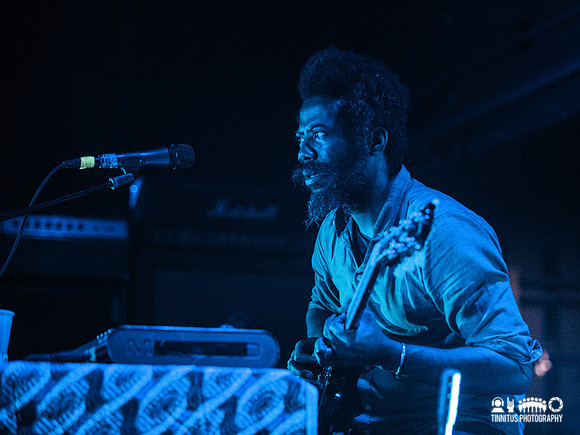 Om in concert