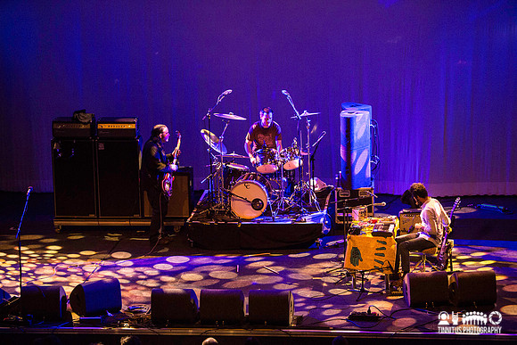 Om in concert