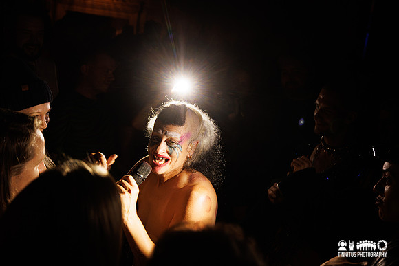 Peaches in concert