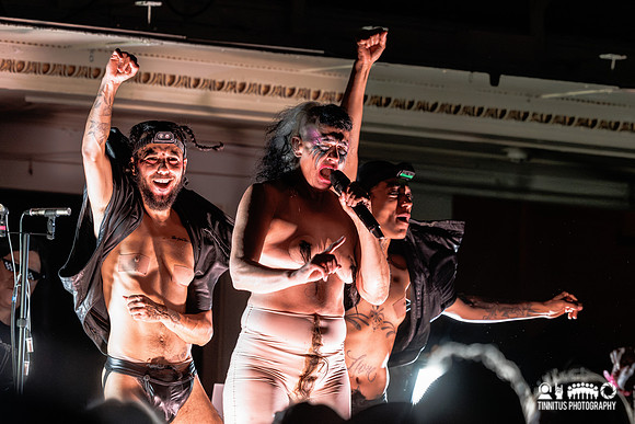 Peaches in concert