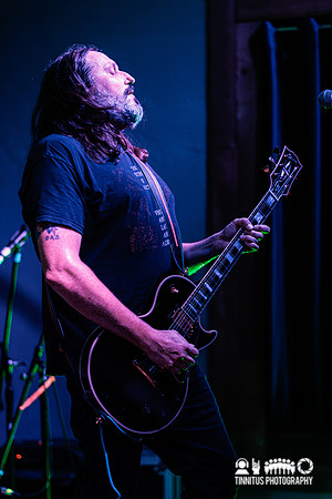 Worshipper in concert