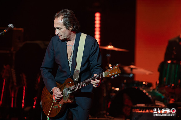 James in concert