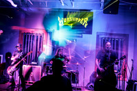 Worshipper in concert