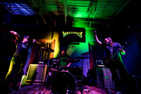 Worshipper in concert