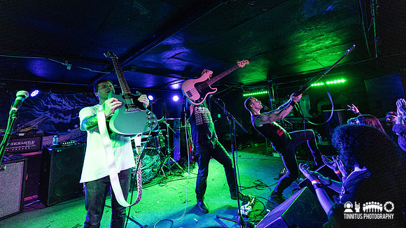 Cave In in concert