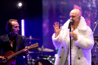 James in concert