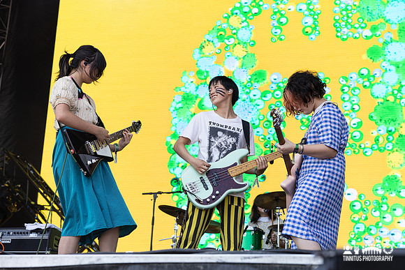The Linda Lindas in concert