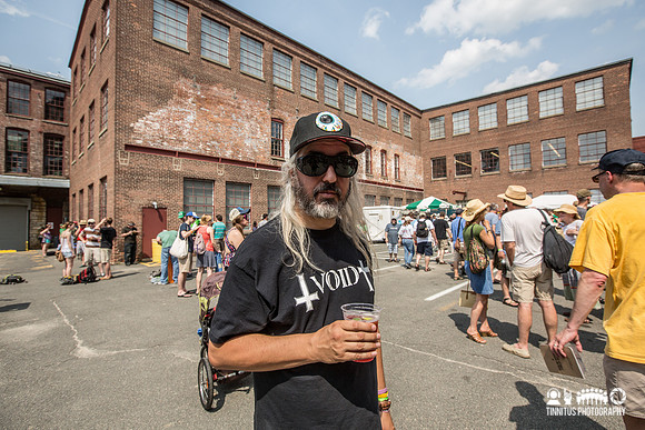 J Mascis