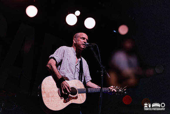 J Robbins in concert