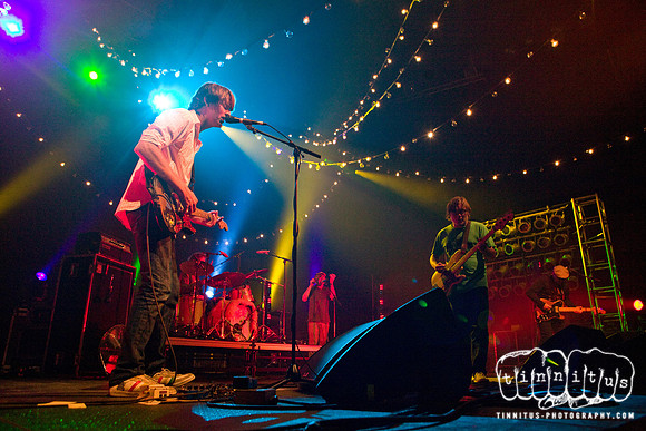 Pavement in concert