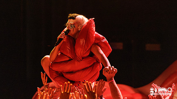 Peaches in concert