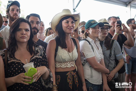 fans watching Courtney Barnett
