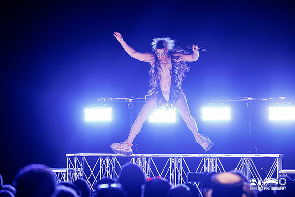 Peaches in concert