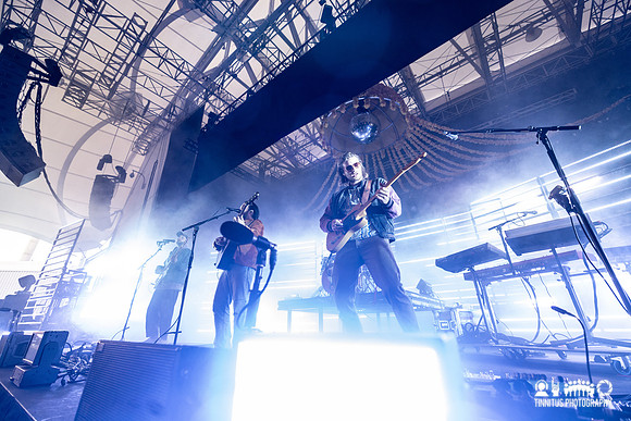 Milky Chance in concert
