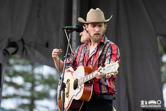 Ward Hayden and the Outliers in concert