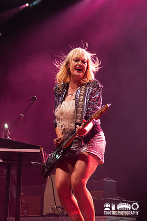 Metric in concert