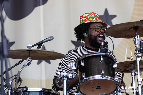 The Roots in concert