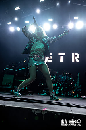 Metric in concert