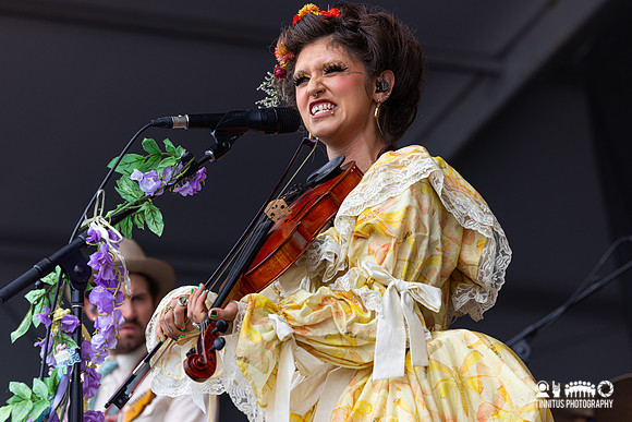 Sierra Ferrell in concert