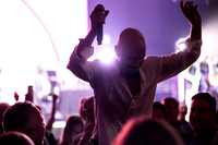 James in concert