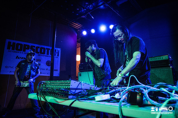 Wolf Eyes in concert