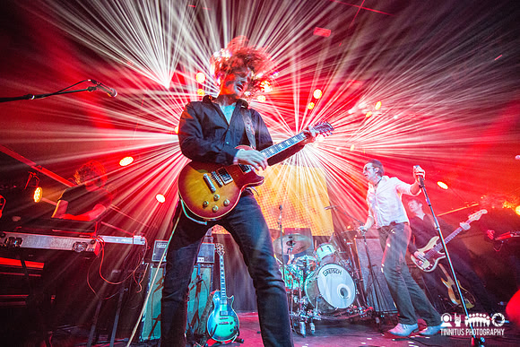 Astrosoniq in concert