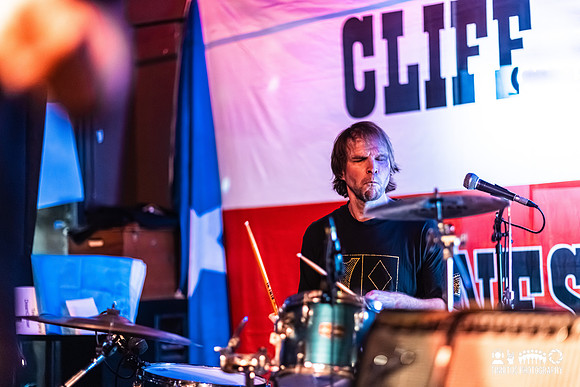 Cliff Barnes in concert