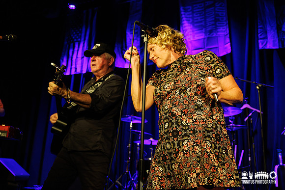 Mini Mekons in concert