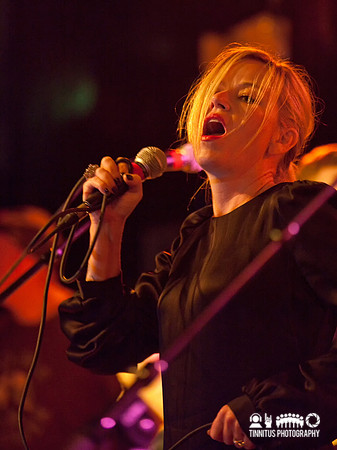 Kay Hanley performs at the Hot Stove/Cool Music charity event