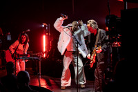 James in concert