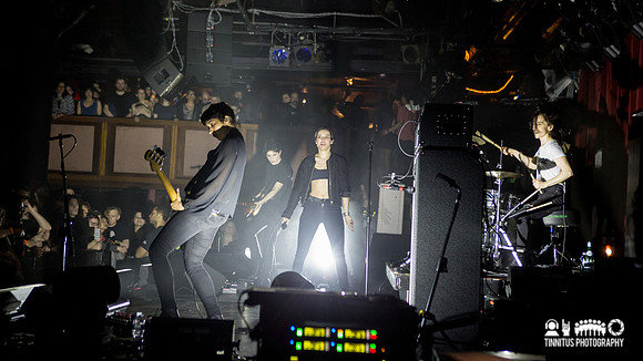 Savages in concert