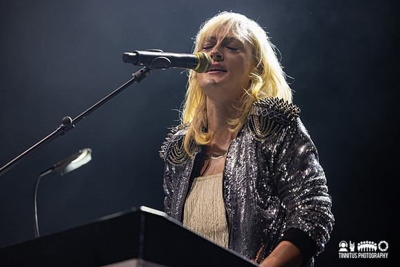 Metric in concert