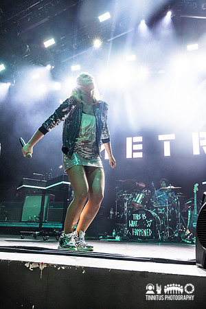 Metric in concert